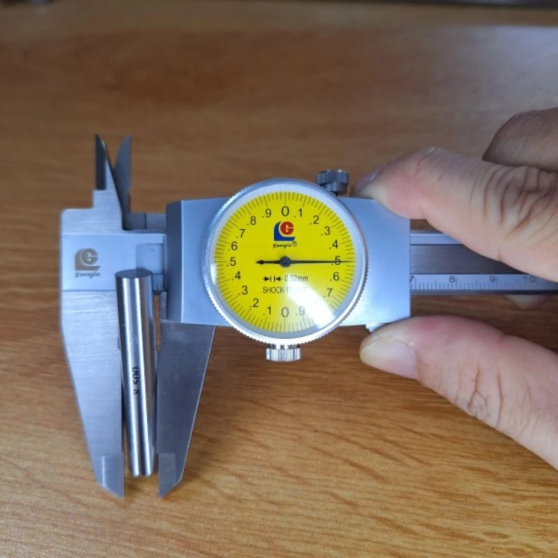 Thước cặp đồng hồ GuangLu Model 171-134A